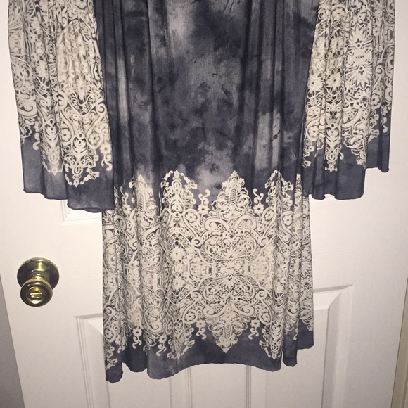 Dress - Picture 4 of 4